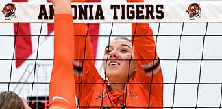 Lady Trojans sweep Ansonia for seventh consecutive win