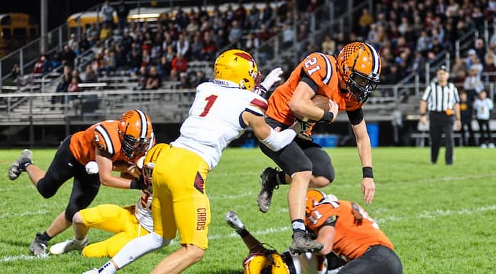 Versailles Wins Conference Squeaker Over New Bremen