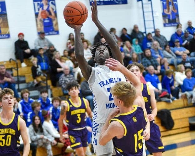 EB_Fall EB Fall scored 21 points to lead the Jets in Holiday Tournament. (Dale Barger Photo)