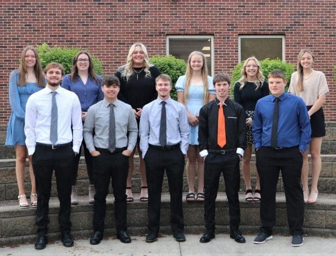 Prom Court1