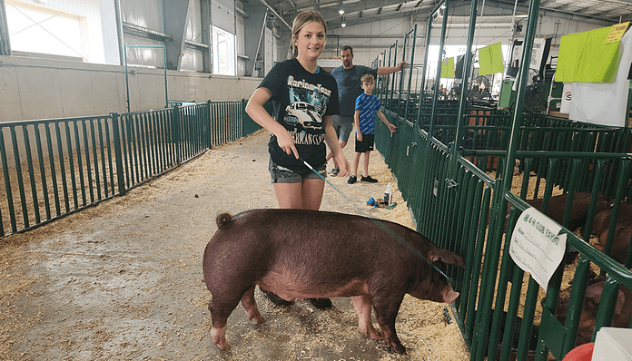 Jaelyn and her pig