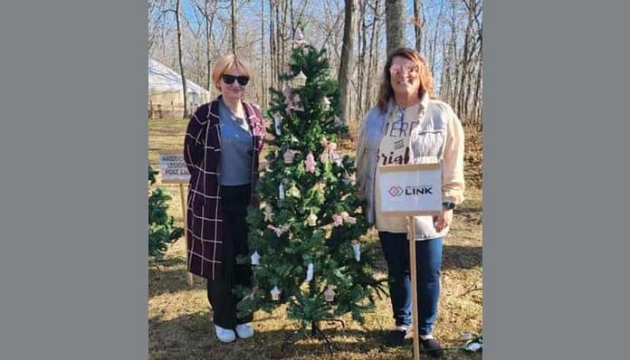 light foundation tree