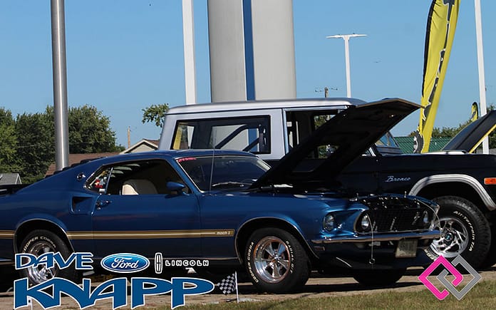 ford-mustang-bronco-knapp