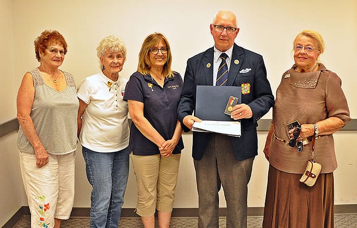 gaylen-blosser-dar-citizen-award