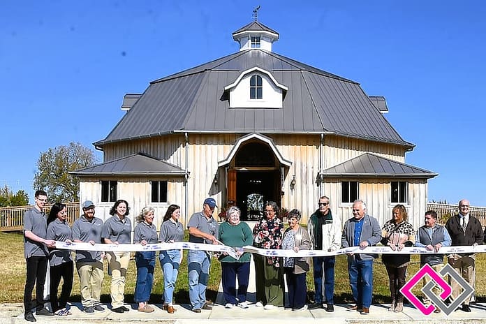 Eagles Landing Ribbon Cutting (1)