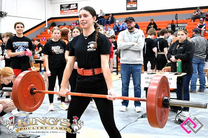 Gabby Leeper powerlifting