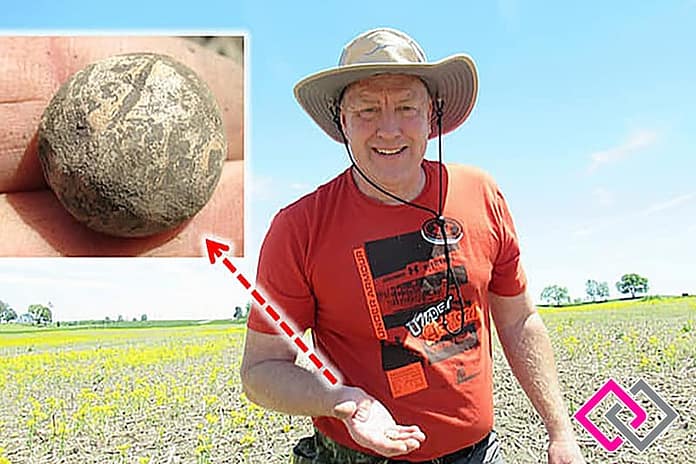 Brian Siefring holding flattened .62 caliber musketball (1)