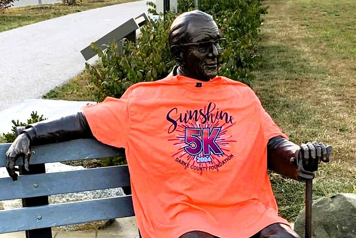Sunshine 5K Jim Buchy Statue