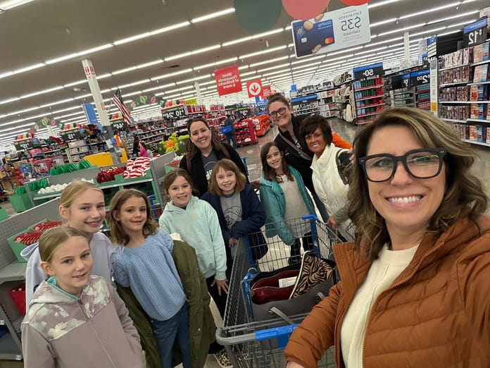 DCB 4H Shopping.jpg